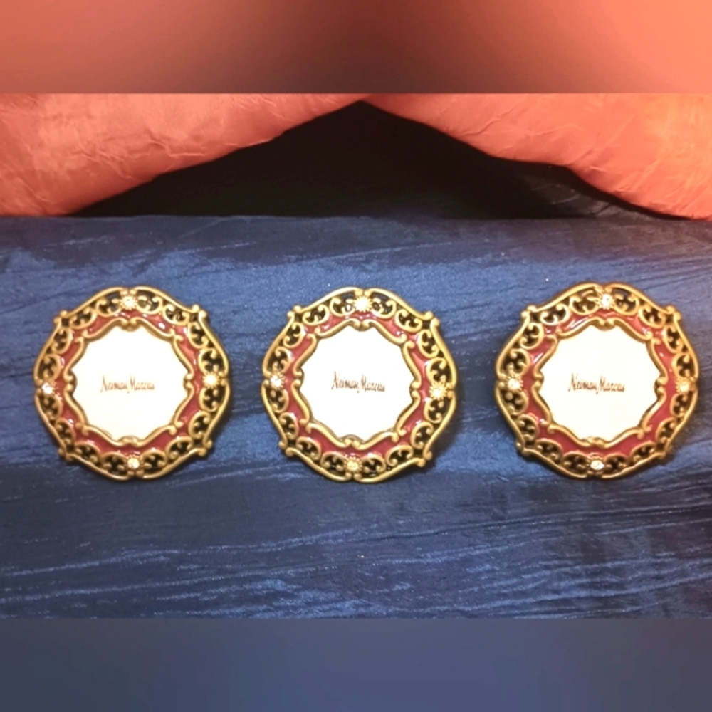 Jay Strongwater Neiman Marcus Set of 3 Round Picture Frame Clips